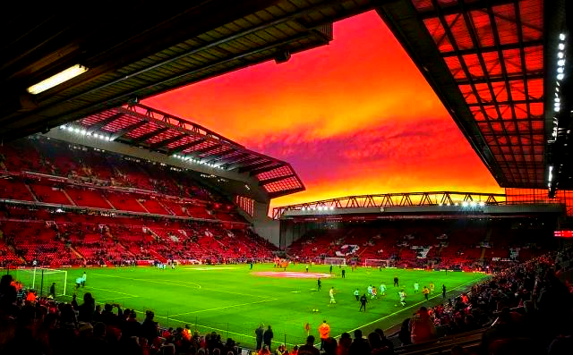 托蒂：有位球迷买年卡只为了看我，知道我不在他直接就不看了