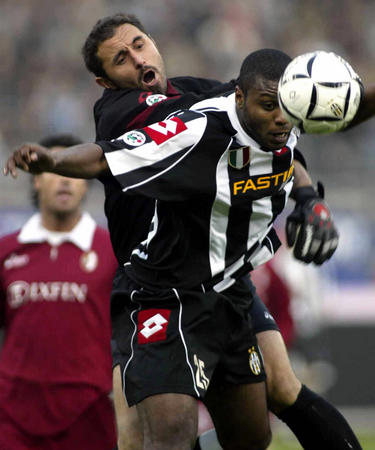 美职联战报：孙兴慜双响+失点，洛杉矶FC 5-6温哥华白浪遭淘汰