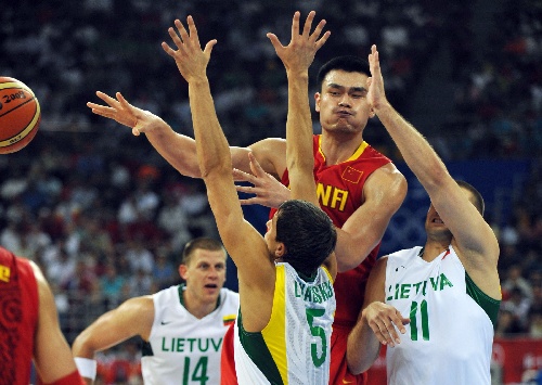 解析圣地亚哥教士队如何利用激进交易策略缩短球队重建周期