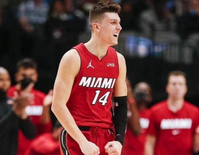 2026年世界杯入选赛｜ 中国不敌沙地垫底形势险峻 日本成全球首支闯世界杯