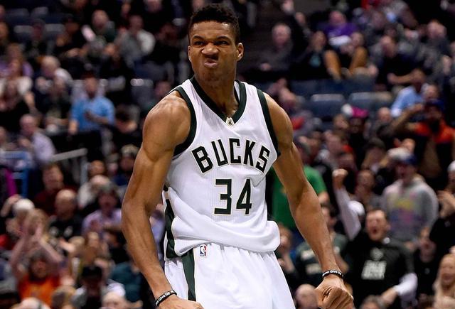 德州游骑兵游击手席格（Corey Seager）凭借季后赛 6 轰再次捧起冠军戒指